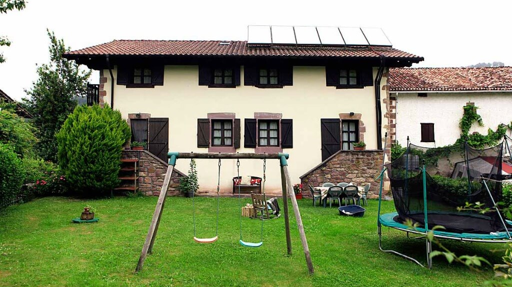Casa rural Larraldea, Elizondo, valle de Baztán :: Descubre Navarra, Turismo en Navarra
