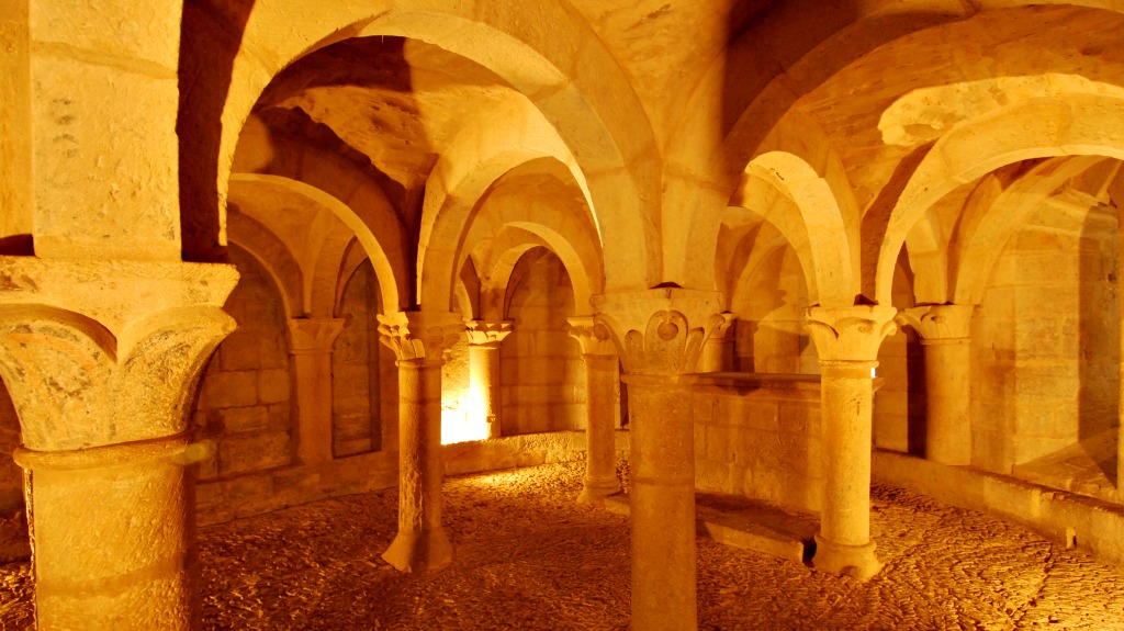 Cripta de la Iglesia de San Martín de Tours, San Martín de Unx :: Descubre Navarra, Turismo en Navarra