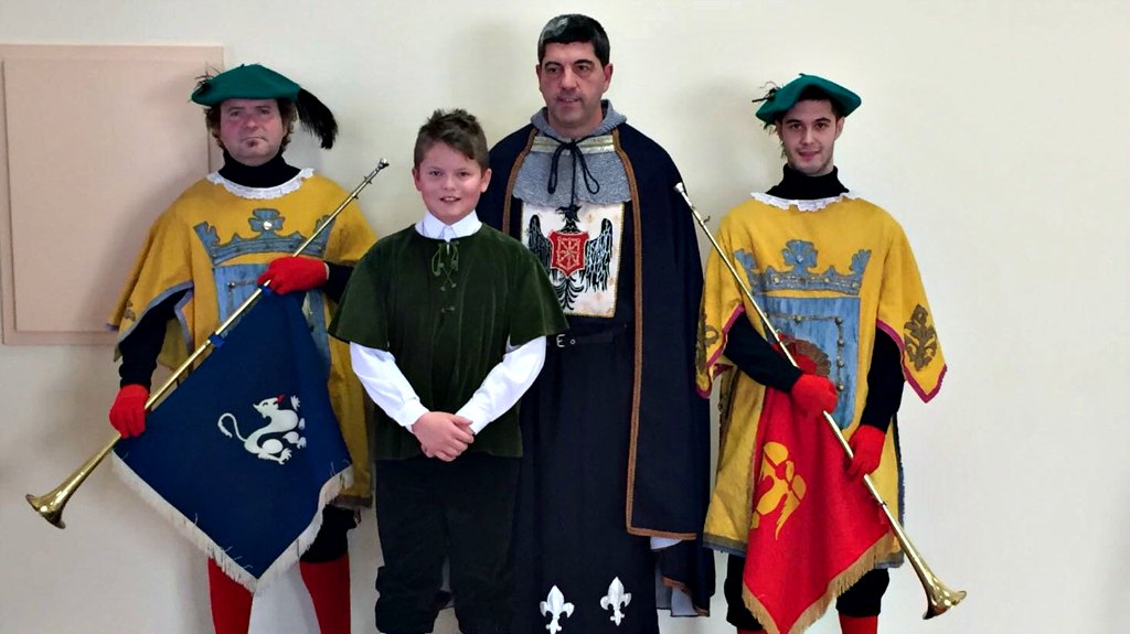 El joven David Rotari, del Colegio La Milagrosa de Lodosa, es el nuevo Rey de la Faba